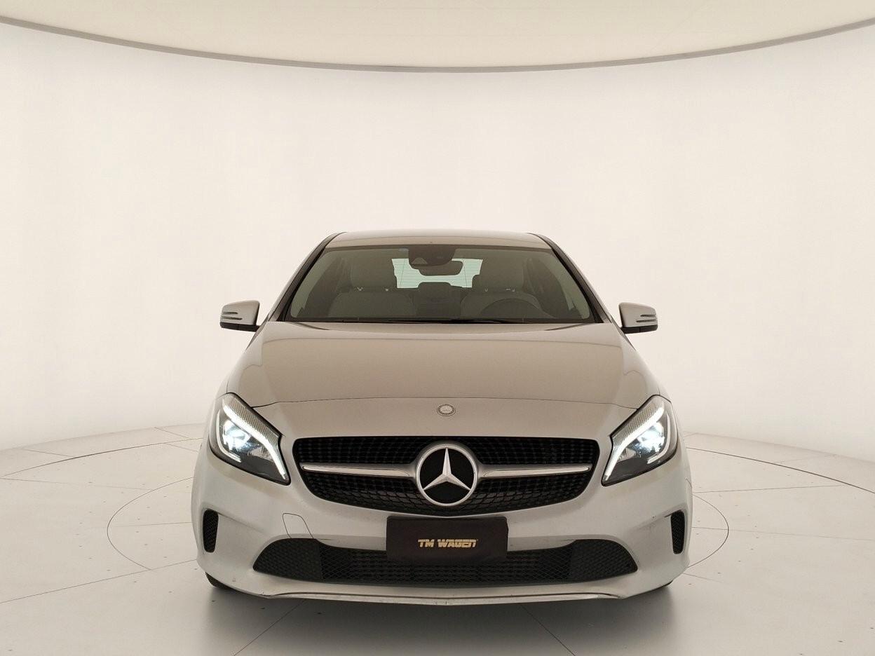 Mercedes-Benz A 200d Premium auto