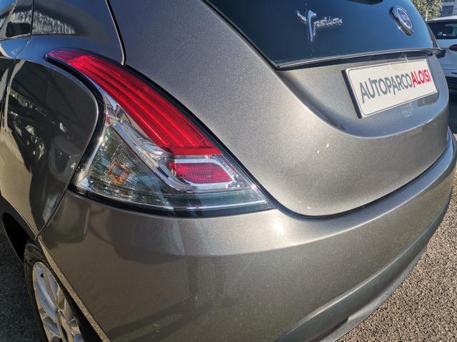 LANCIA Ypsilon 1.2 69 CV 5 porte Gold