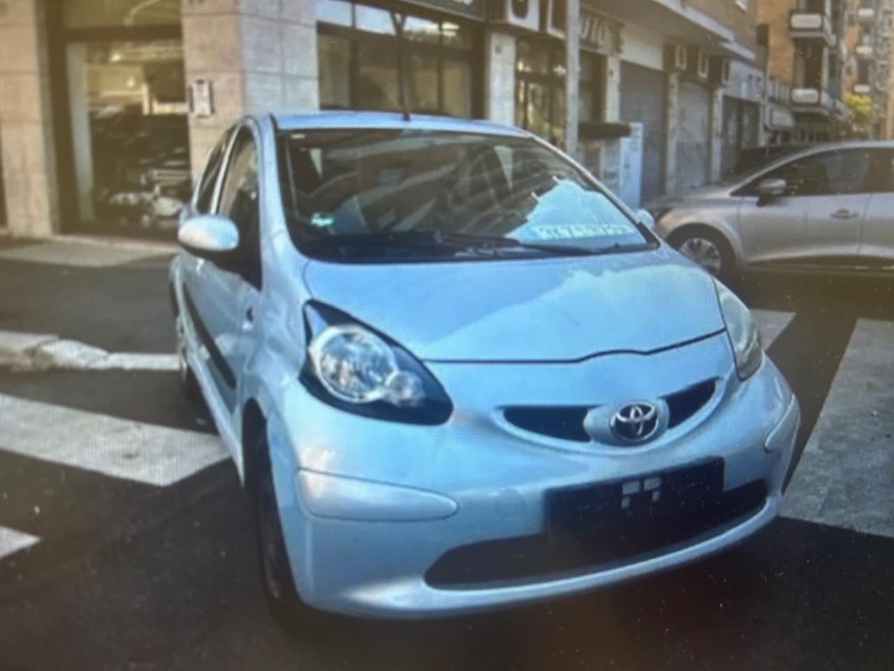 Toyota Aygo 1.0 12V VVT-i 5 porte Sol