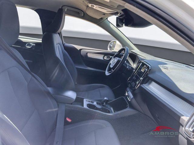 VOLVO XC40 T4 Recharge Plug-in Hybrid Inscription Expression