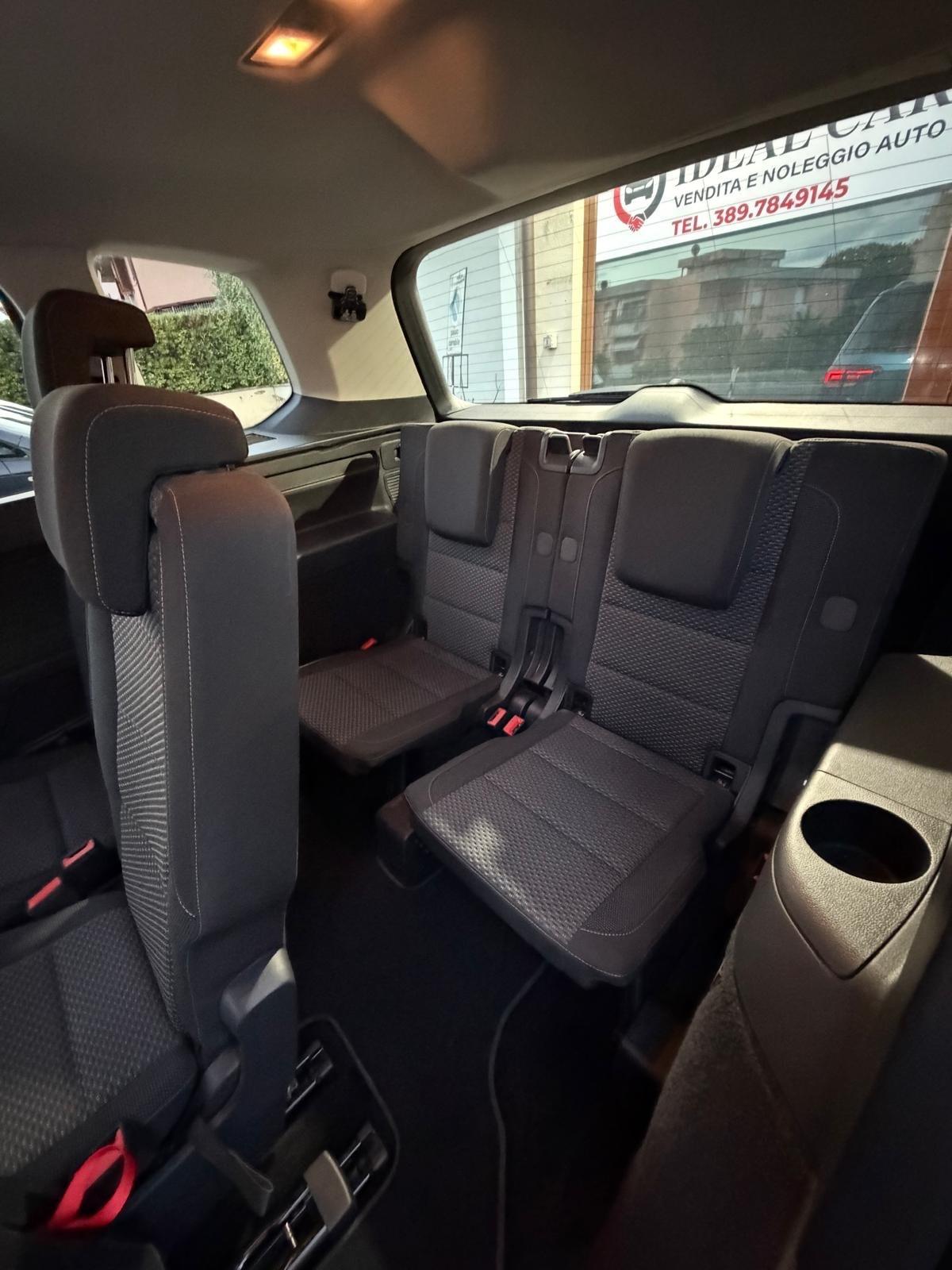 Volkswagen Touran 2.0 TDI 122 CV Executive BlueMotion 7 POSTI