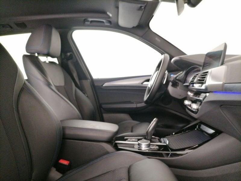 BMW X3 sdrive18d mhev 48V auto