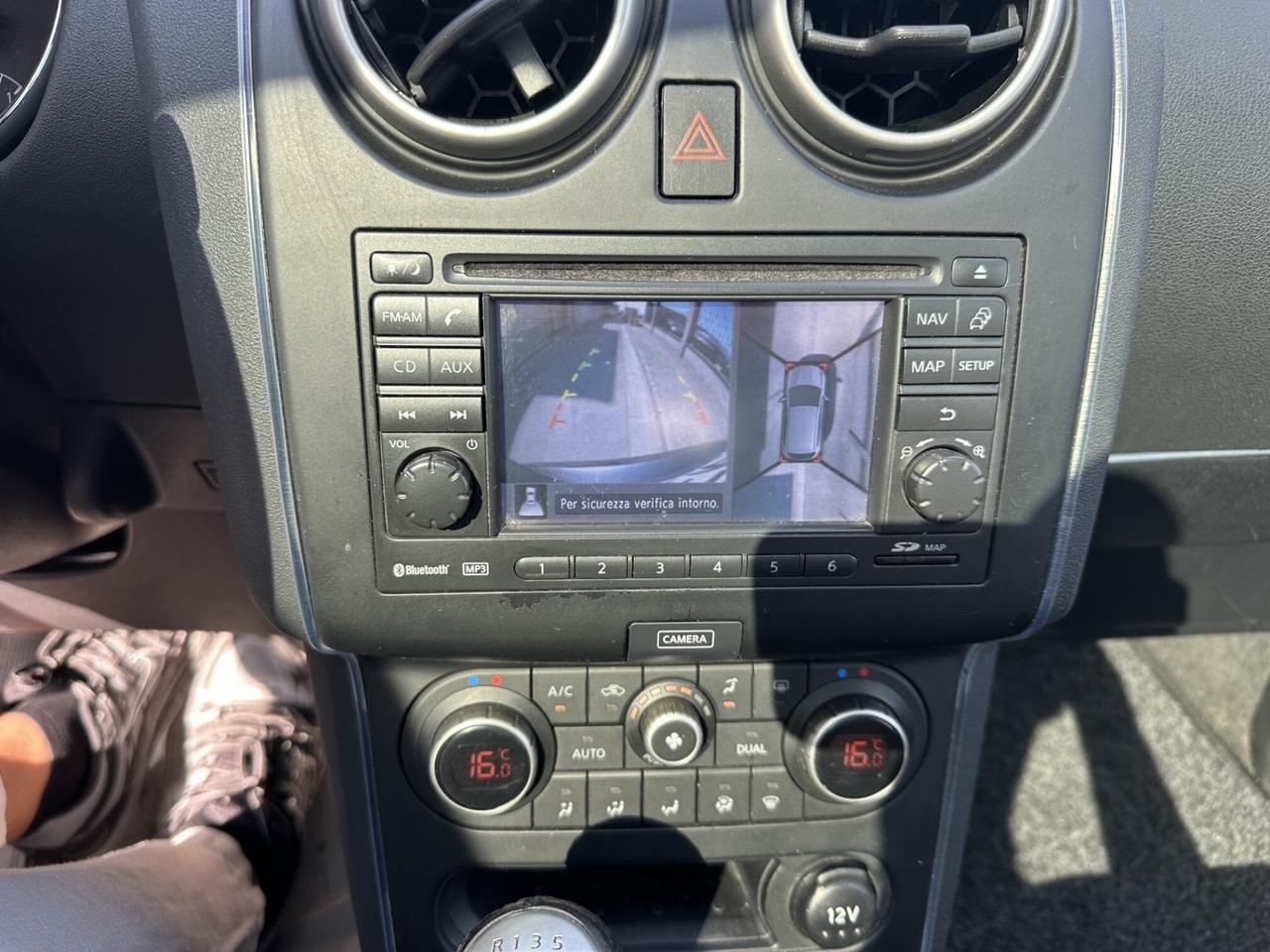 Nissan Qashqai 1.6 dCi n-tec 2012 4WD
