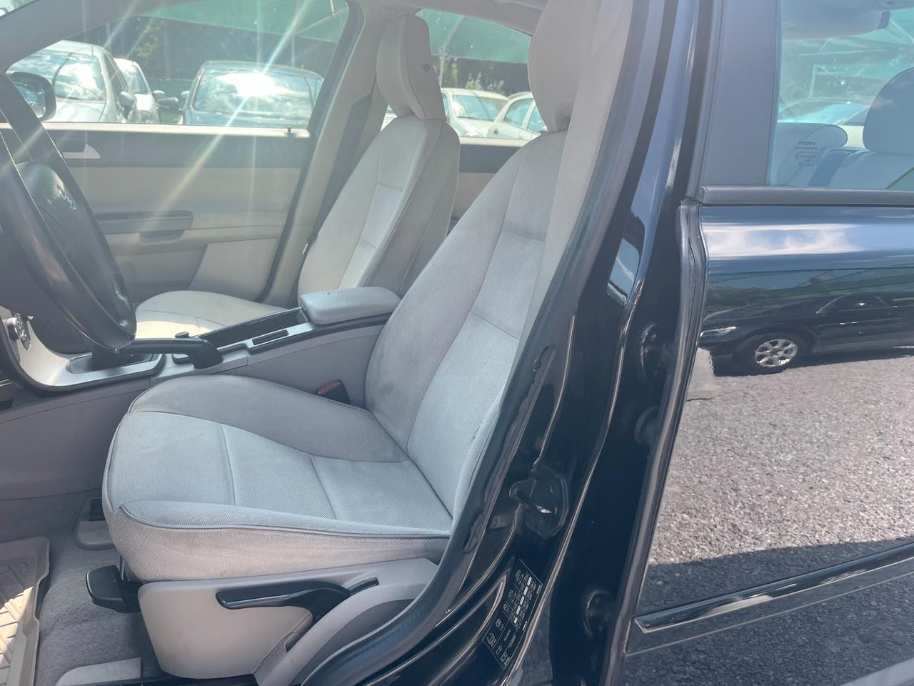Volvo S40 1.6 16V cat Momentum