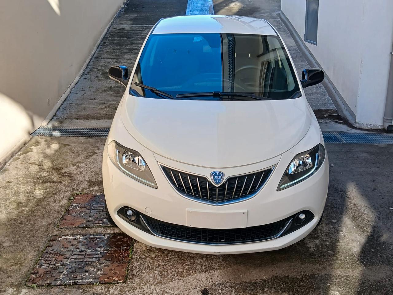 Lancia Ypsilon 1.0 FireFly 5 porte S&S Hybrid Platino