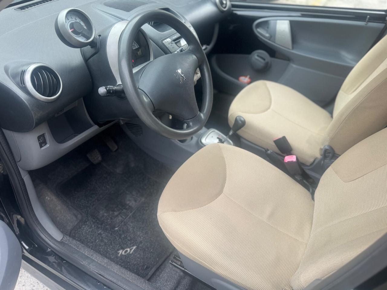 Peugeot 107 1.0 68CV 5p. 2Tronic automatica 2007