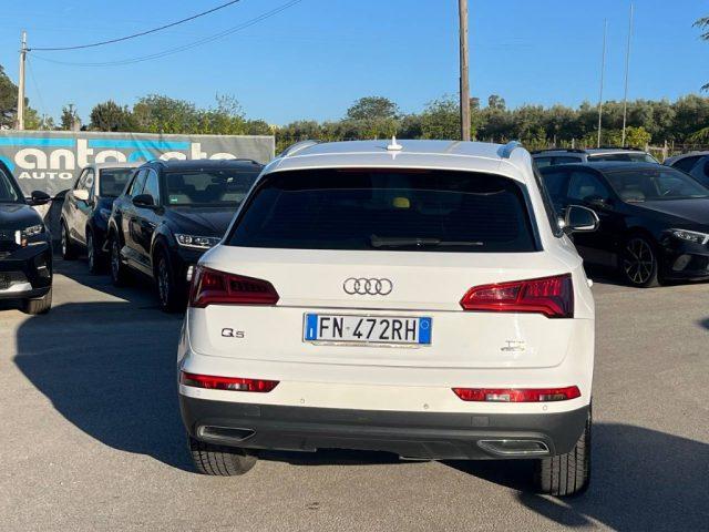 AUDI Q5 2.0 TDI quattro S tronic Business