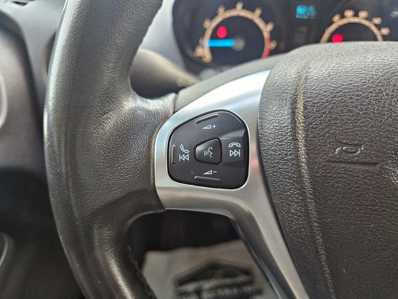 Ford Tourneo Courier 1.0 EcoBoost 100 CV Plus