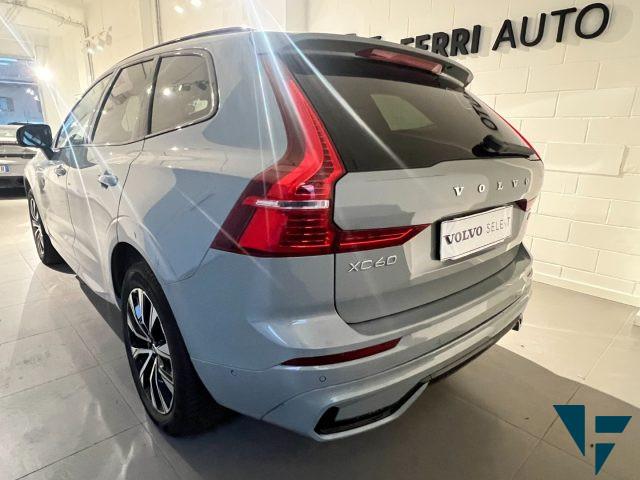 VOLVO XC60 B4 automatico Plus Dark