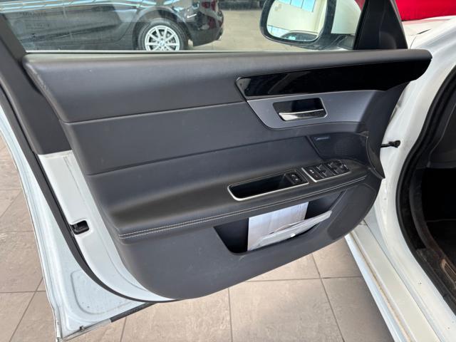 JAGUAR XF Sportbrake 2.0 D 180 CV AWD aut. Portfolio