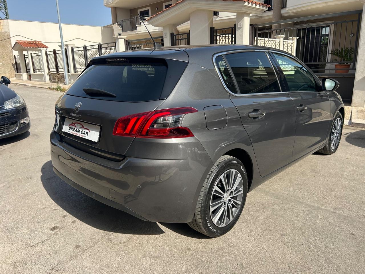 Peugeot 308 BlueHDi 130 S&S Allure