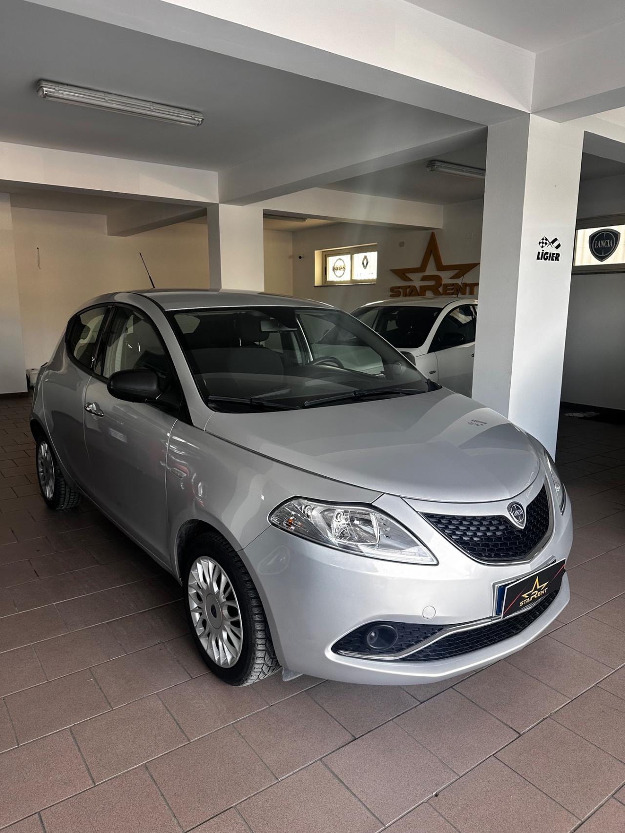 Lancia Ypsilon 1.3 MJT 16V 95 CV 5 porte S&S Silver