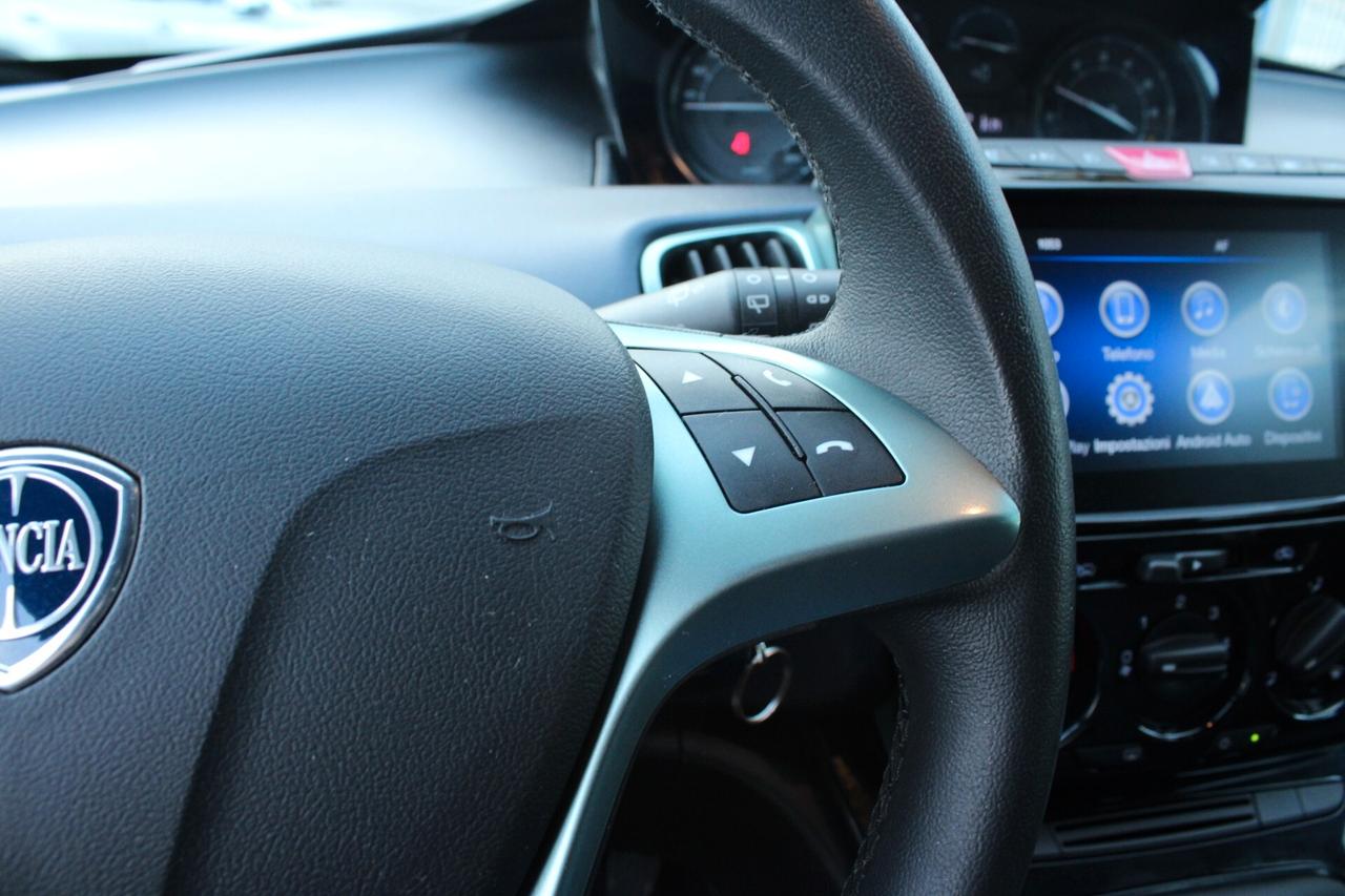 Lancia Ypsilon 1.0 FireFly 5 porte S&S Hybrid Gold Plus