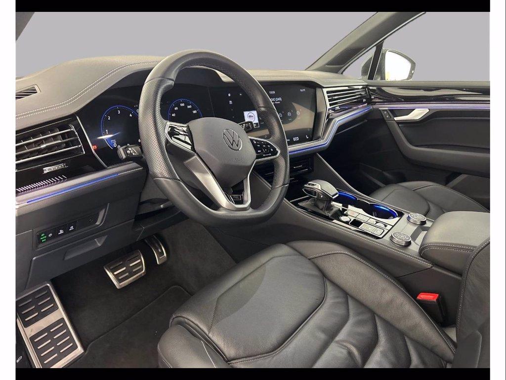 VOLKSWAGEN Touareg 3.0 v6 tdi scr r-line 231cv auto del 2024
