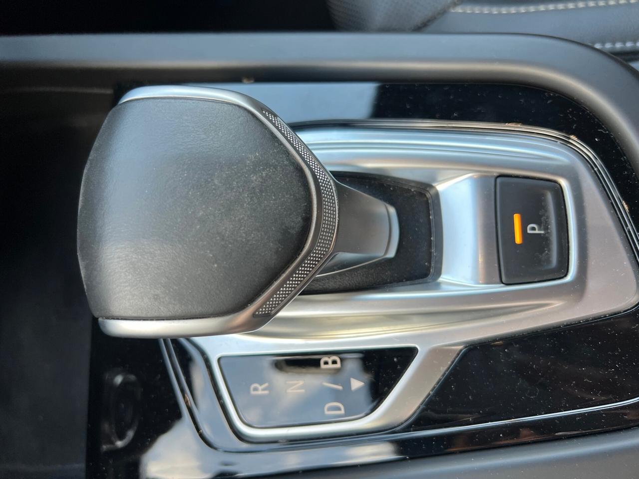 Renault Arkana Full Hybrid E-Tech 145 CV Engineered/TETTO PANORAMICO APRIBILE, SEDILI RISCALDABILI E VOLANTE