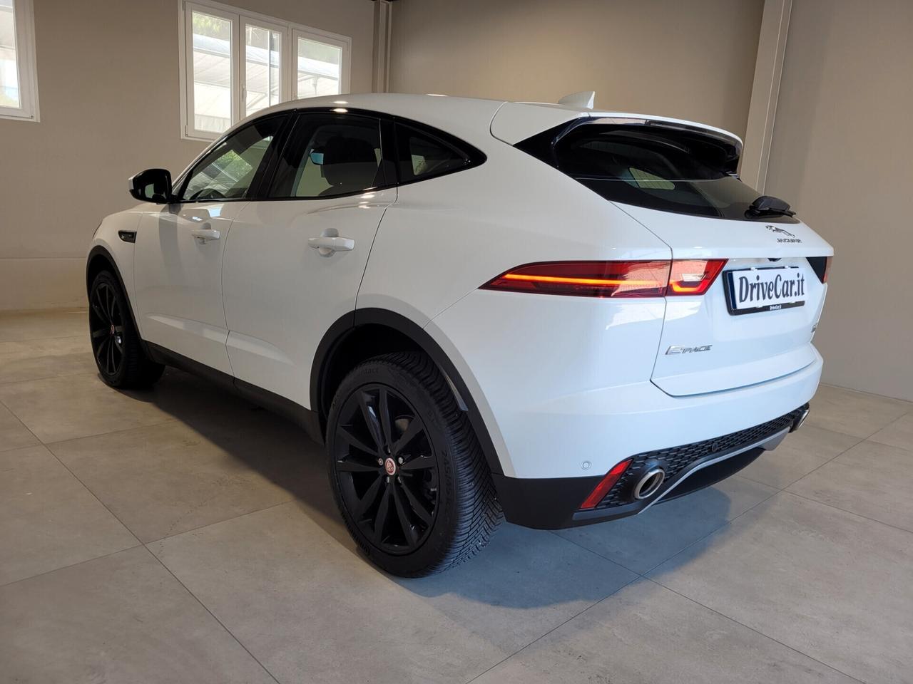 Jaguar E-Pace 2.0D R-DYNAMIC S AWD 180CV NAVI PELLE RETROCAM C19 BLACK PACK
