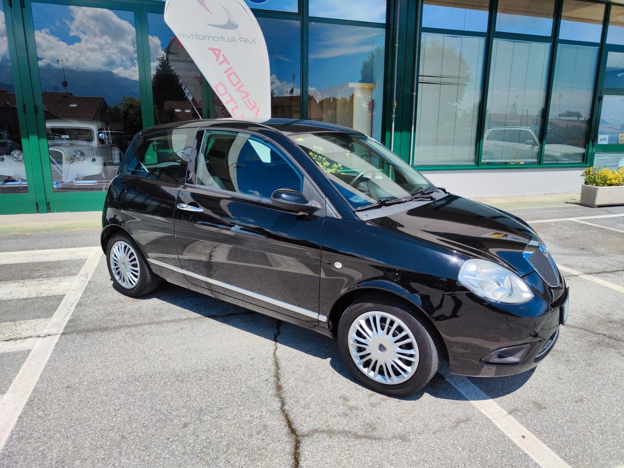 Lancia Ypsilon 1.2 60cv Neopatentati