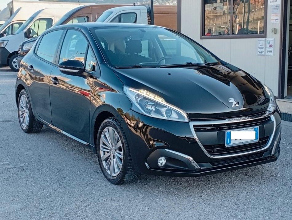 Peugeot 208 PureTech 82 5 porte Allure