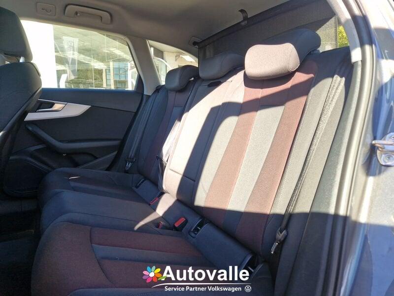 Audi A4 A4 Avant 30 TDI/136 CV S tronic S line edition