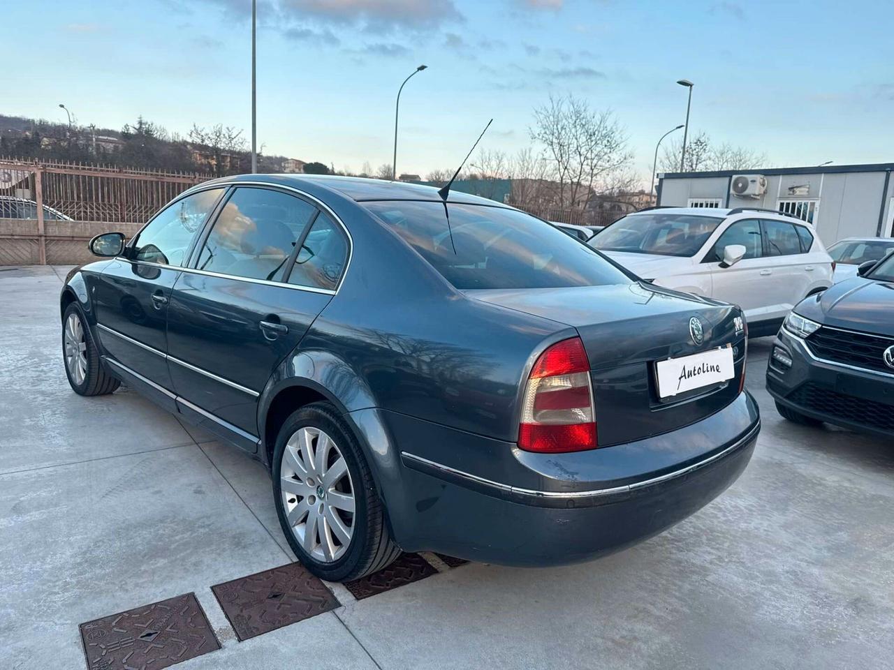 Skoda Superb 2.0 TDI 140CV -PELLE-TETTO