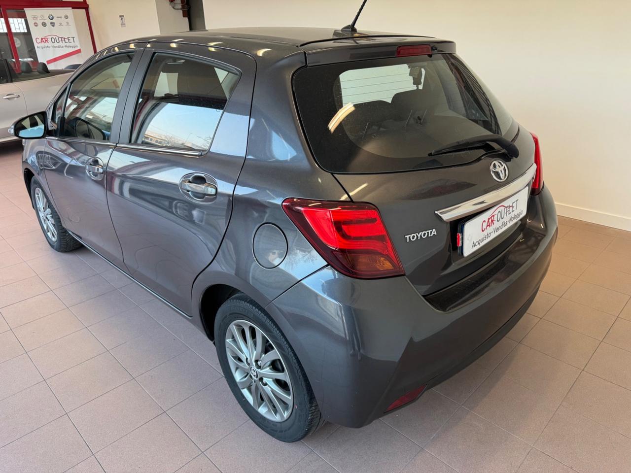 Toyota Yaris 1.0 5 porte Active GARANZIA