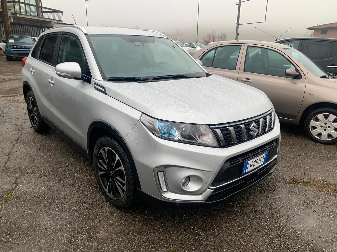 Suzuki Vitara benzina e gpl-top full optional-anno 2019-98000km-tenuto come nuovo