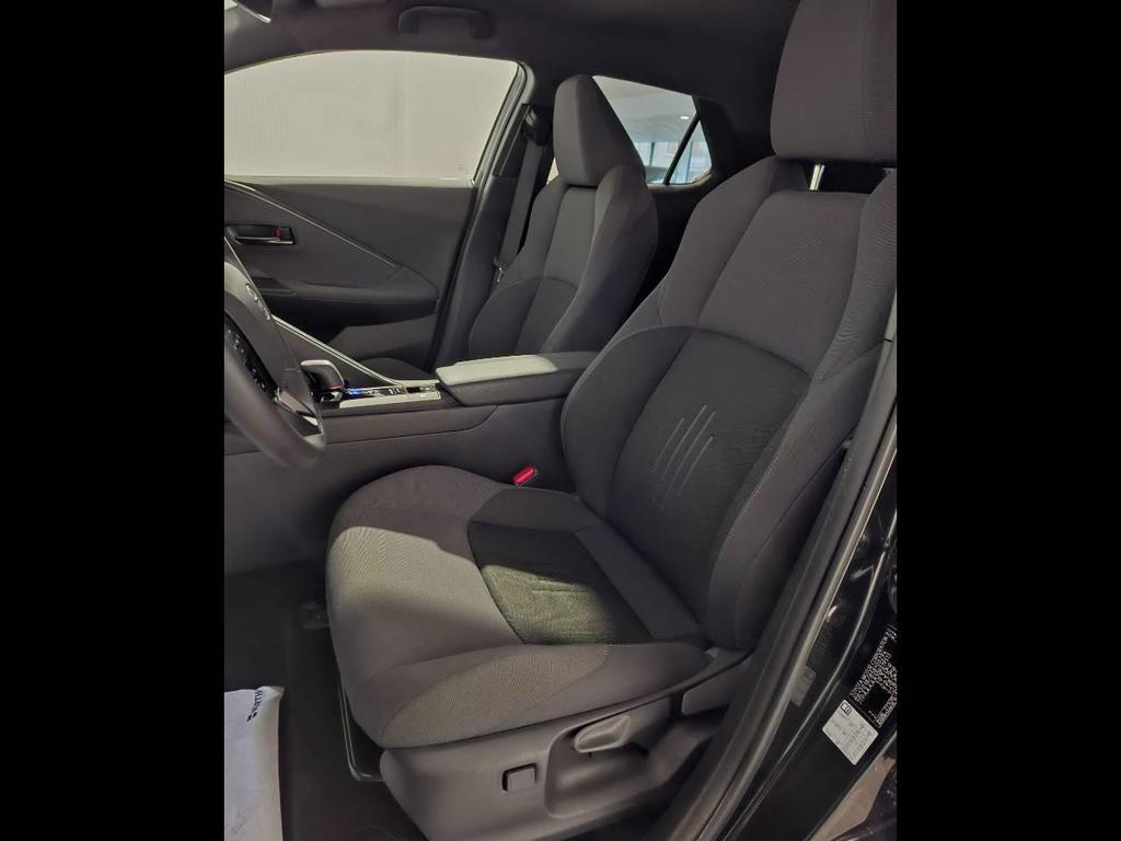 Toyota C-HR 2.0 PHEV Trend FWD E-CVT