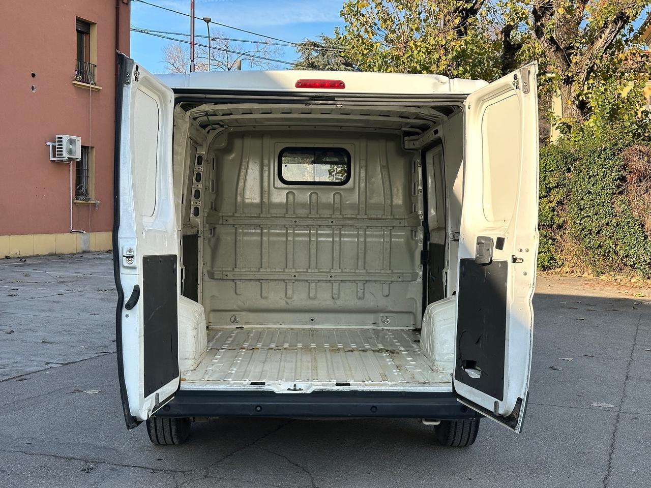 Peugeot Boxer 2.2 HDi autocarro 3 posti Furgone