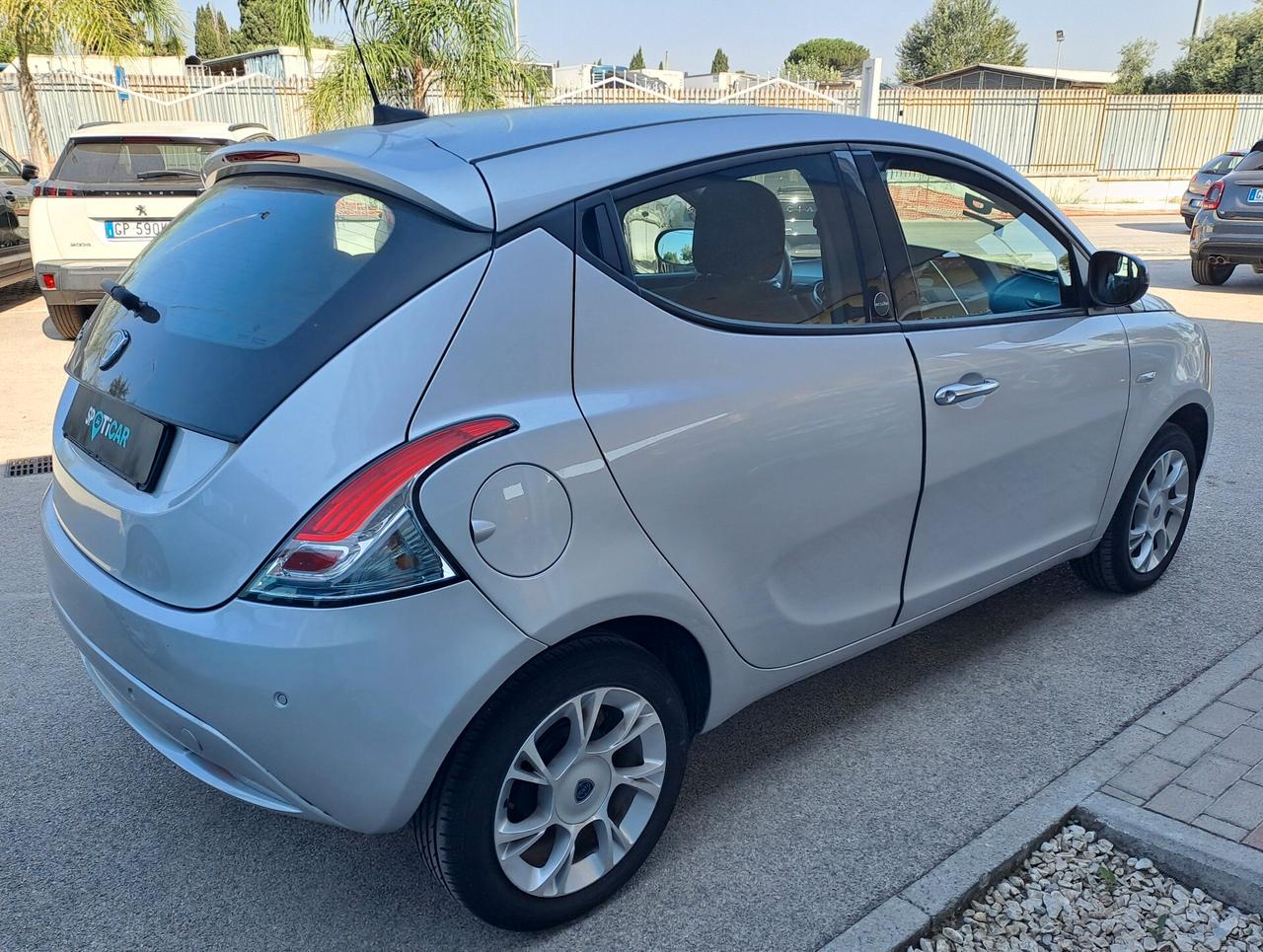 Lancia Ypsilon 1.2 69 CV GPL Ecochic Gold 2021