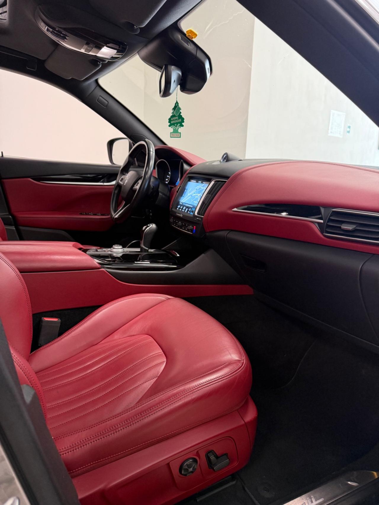 Maserati Levante V6 Diesel 275 CV AWD