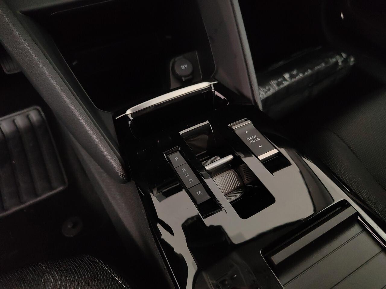 Citroen C4 Hybrid 136 e-DCS6 Plus