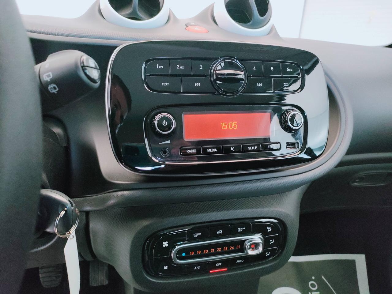 SMART Fortwo III 2015 - Fortwo 1.0 Youngster 71cv my18