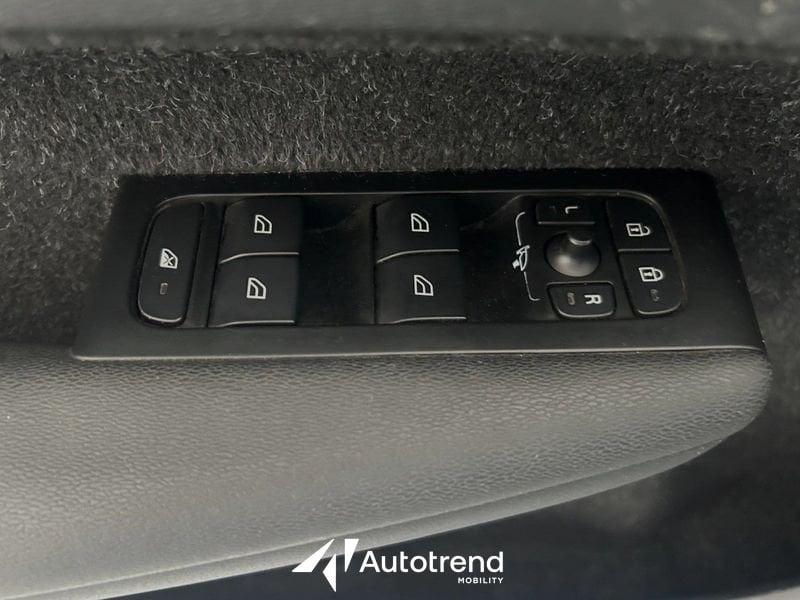 Volvo XC40 D3 150 CV AWD Automatica NAVI LED Inscription N1 Autocarro