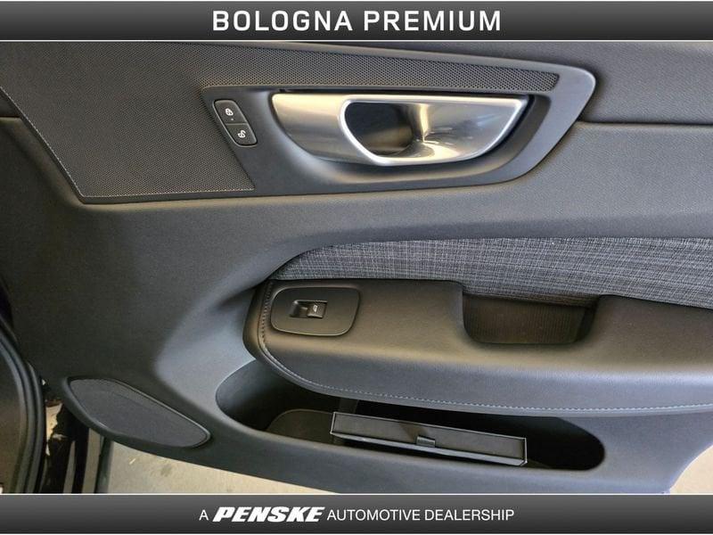Volvo XC60 B4 (d) AWD automatico Core