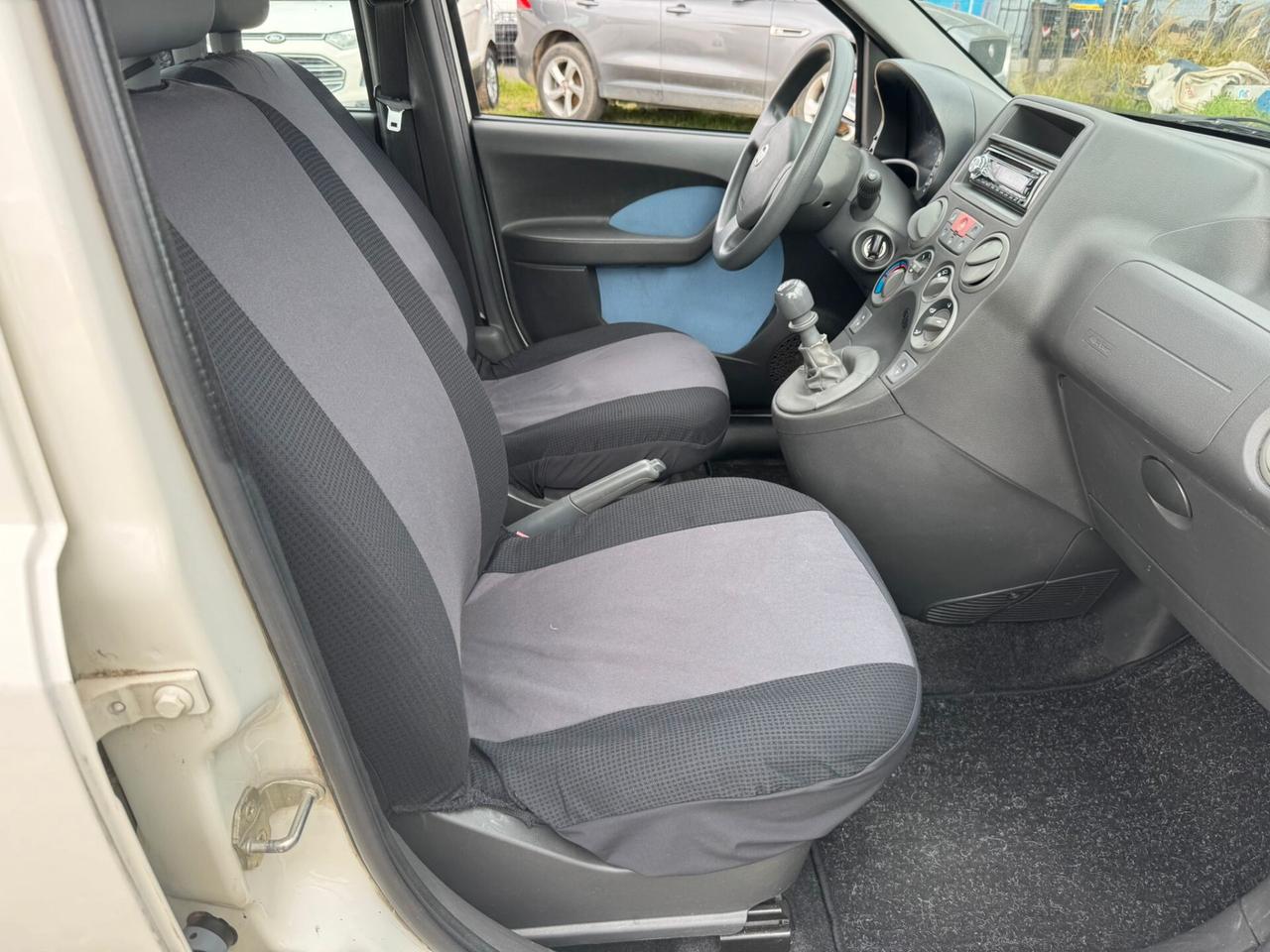 Fiat Panda 1.2 Dynamic SOLAMENTE 84.000 KM