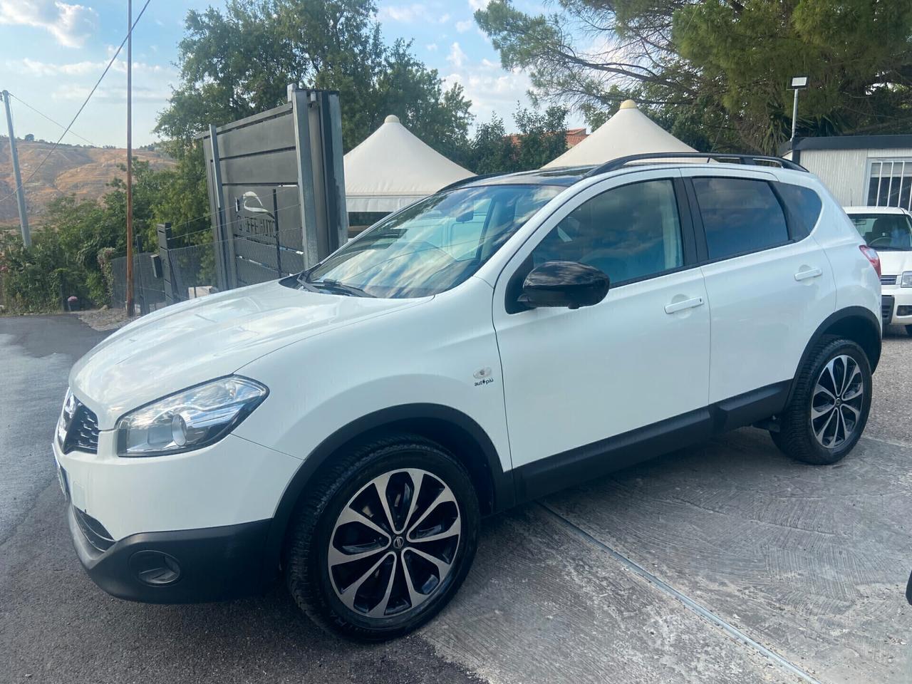 Nissan Qashqai 1.6 dCi Tekna (Tetto-Navi-Retro)