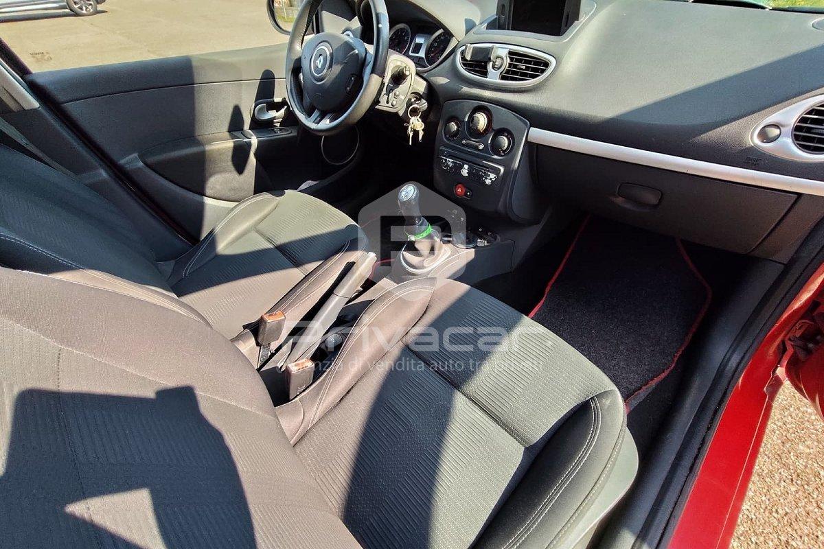 RENAULT Clio 1.2 16V 5 porte Dynamique