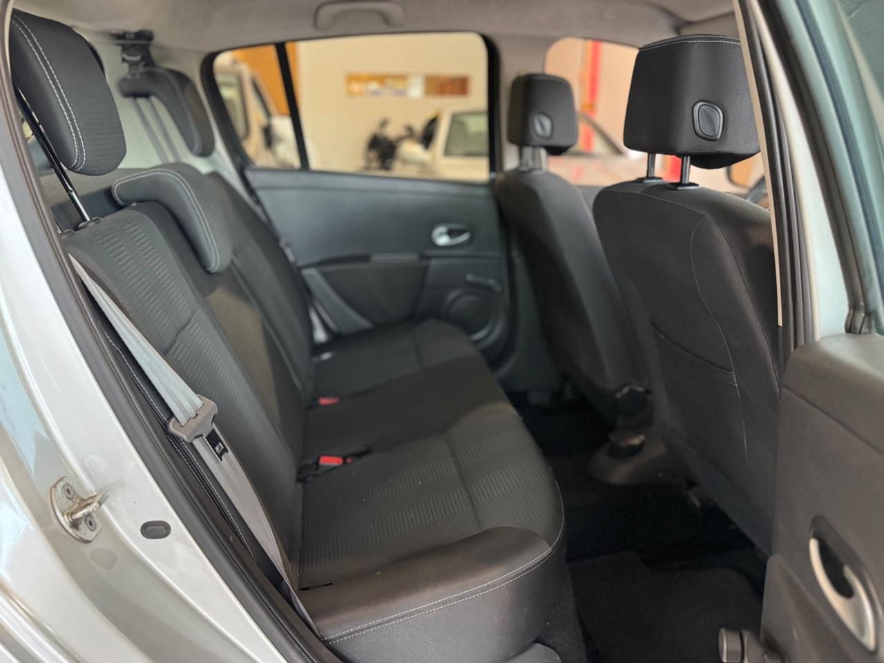 Renault Clio 1.2 16V 5 porte Live!