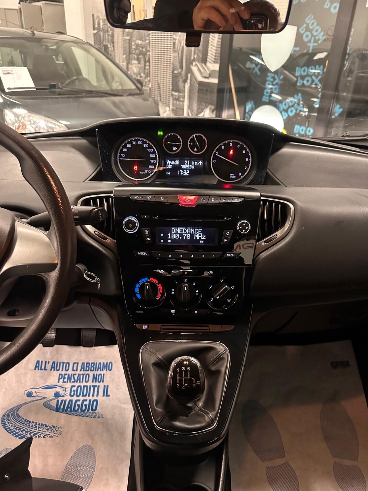 LANCIA YPSILON METANO (80000 )