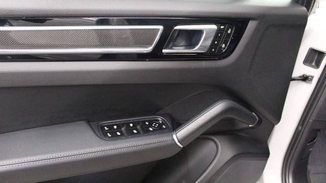 PORSCHE Cayenne Coupé 3.0 V6 340 CV Pack Sport Design