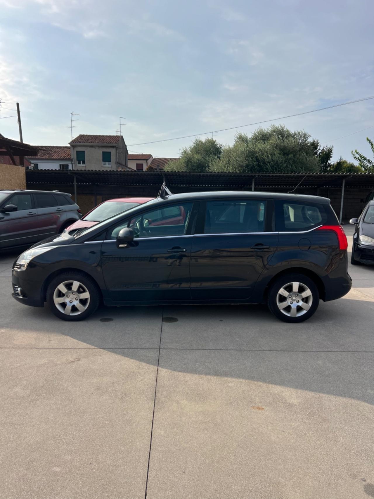 Peugeot 5008 1.6 HDi 112CV Premium