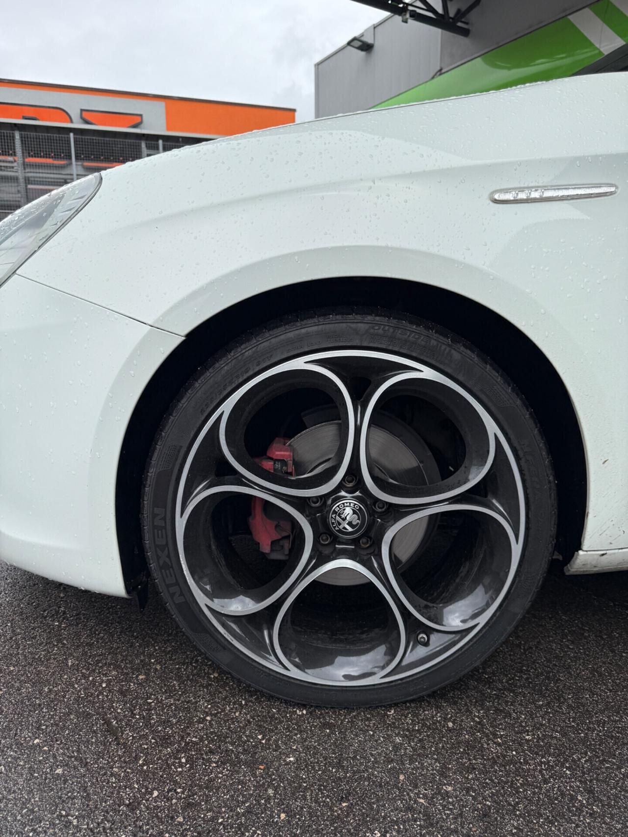 ALFA ROMEO GIULIETTA 1.6 JTDm-2 EXCLUSIVE neopatentati
