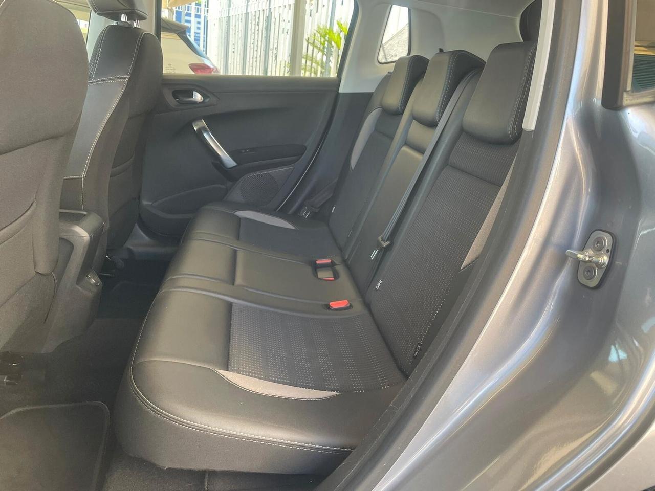 Peugeot 2008 BlueHDi 100 Allure