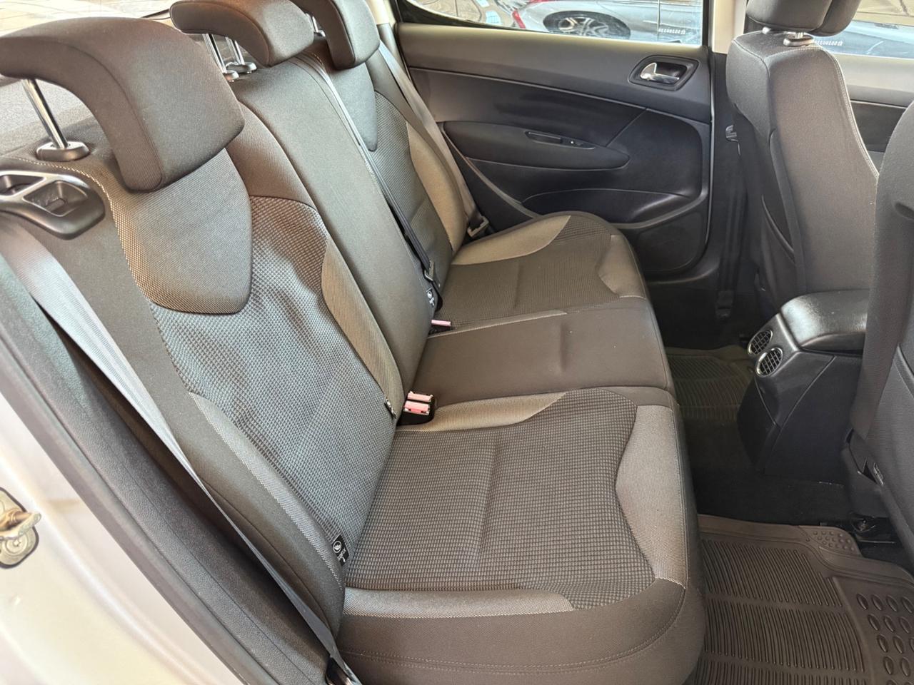 Peugeot 308 1.6 VTi 120CV 5p. Premium