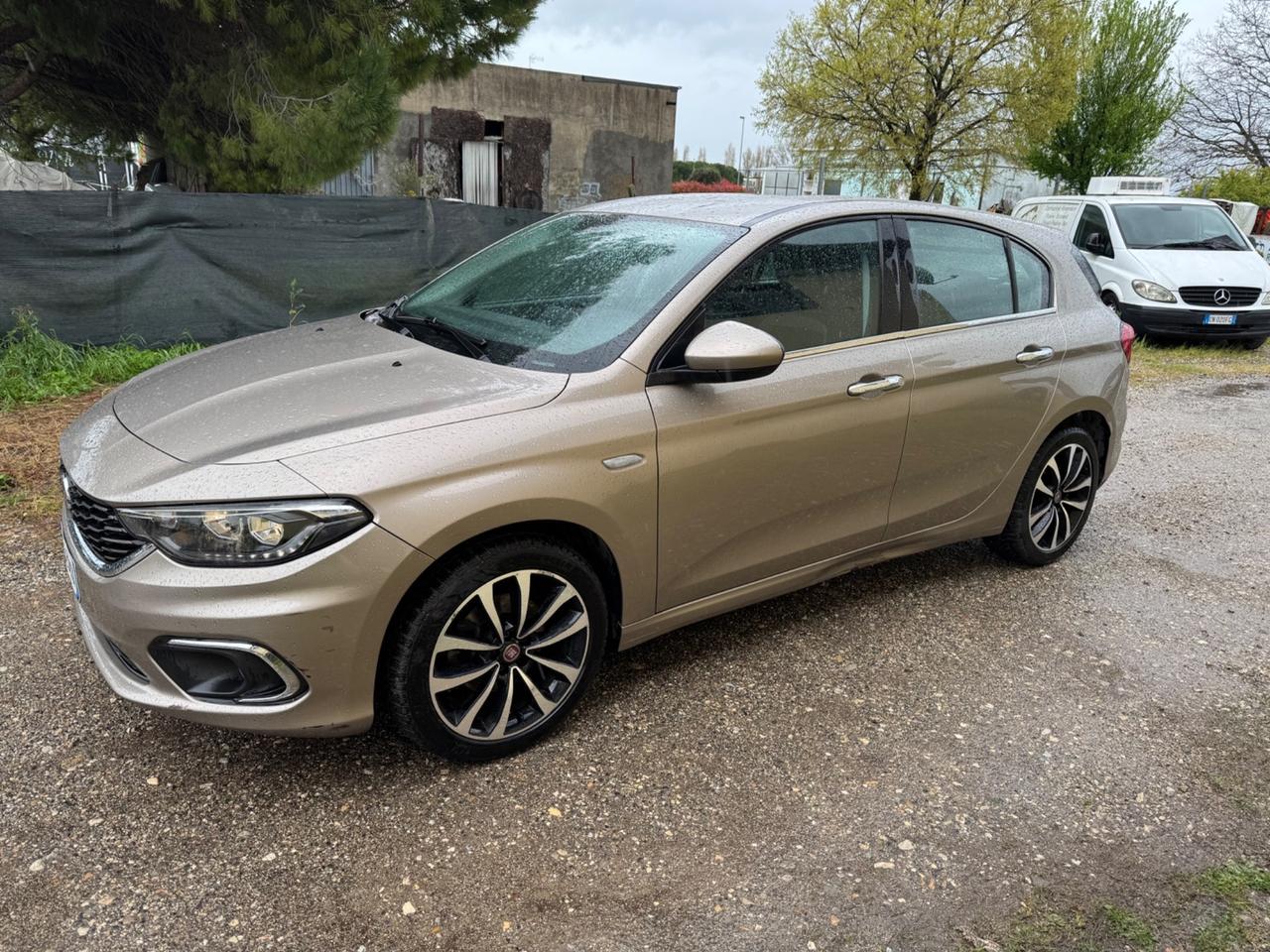 Fiat Tipo 5 porte sw MOTORE CONSUMA OLIO