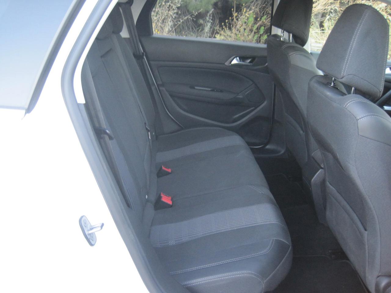 Peugeot 308 BlueHDi 130 S&S EAT8 Allure
