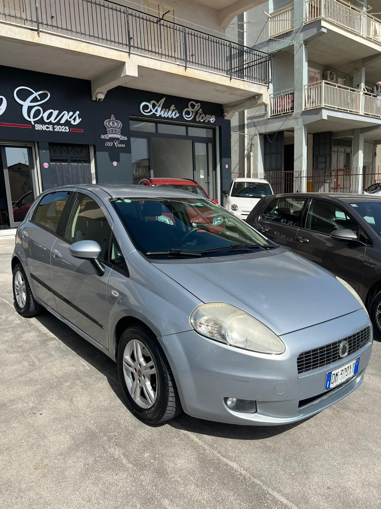 noleggio Fiat Grandepunto multijet automatica del 2008