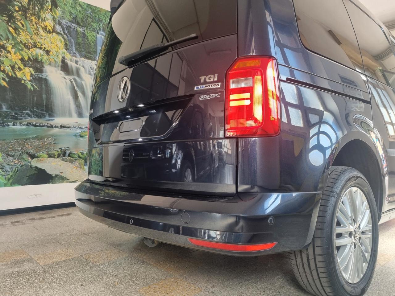 Volkswagen Caddy 1.4 TGI Highline TELECAMERA, FRONT ASSIST, NAVI