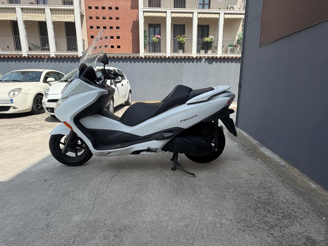 Honda Forza 250 X