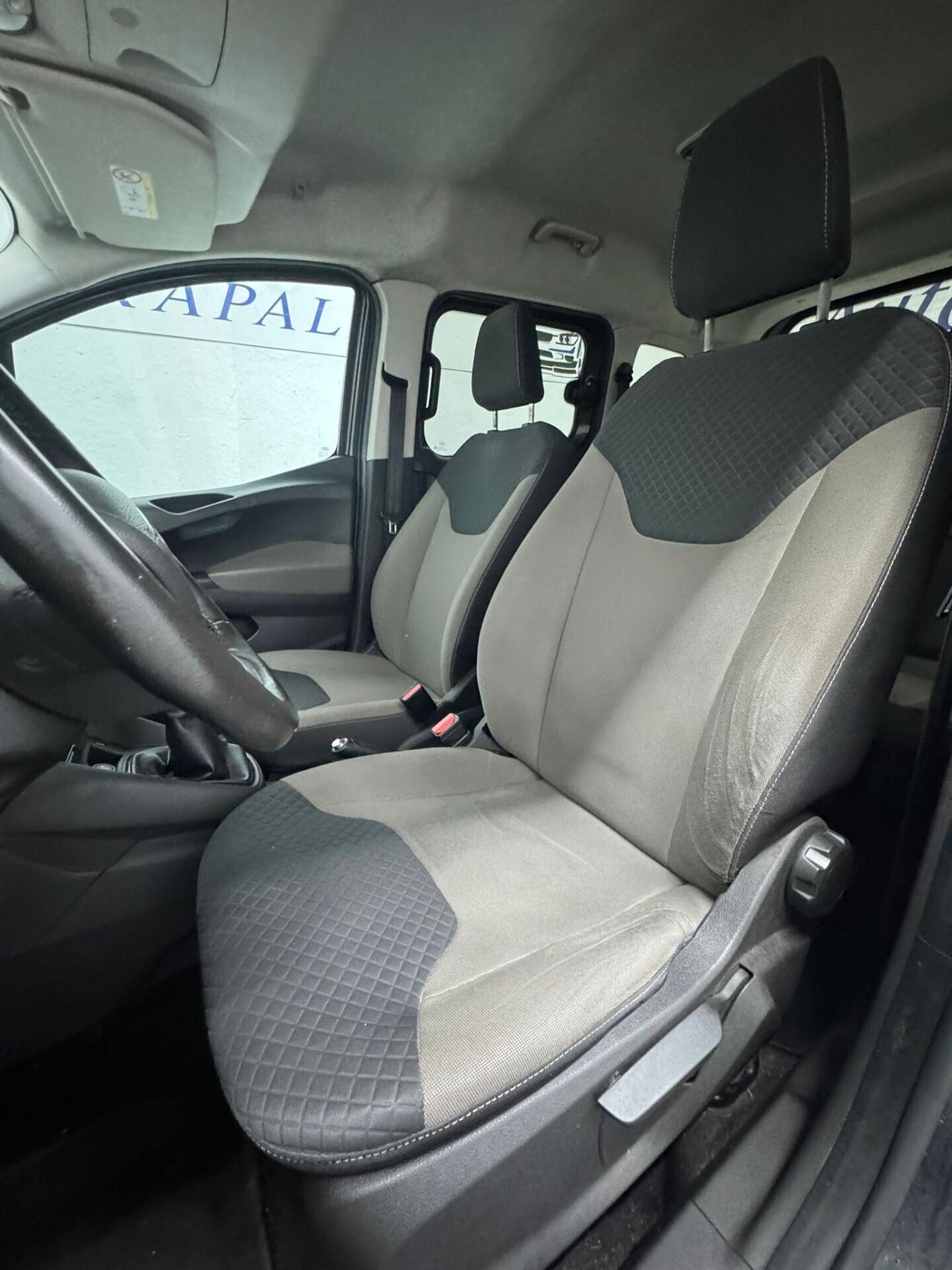 Ford Tourneo Courier 1.5 TDCI 75 CV Sport